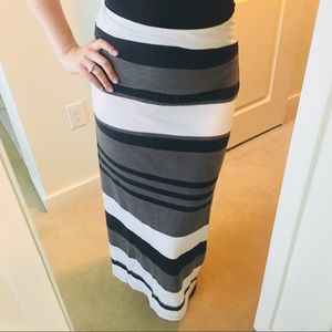 Striped gray/black/white maxi skirt